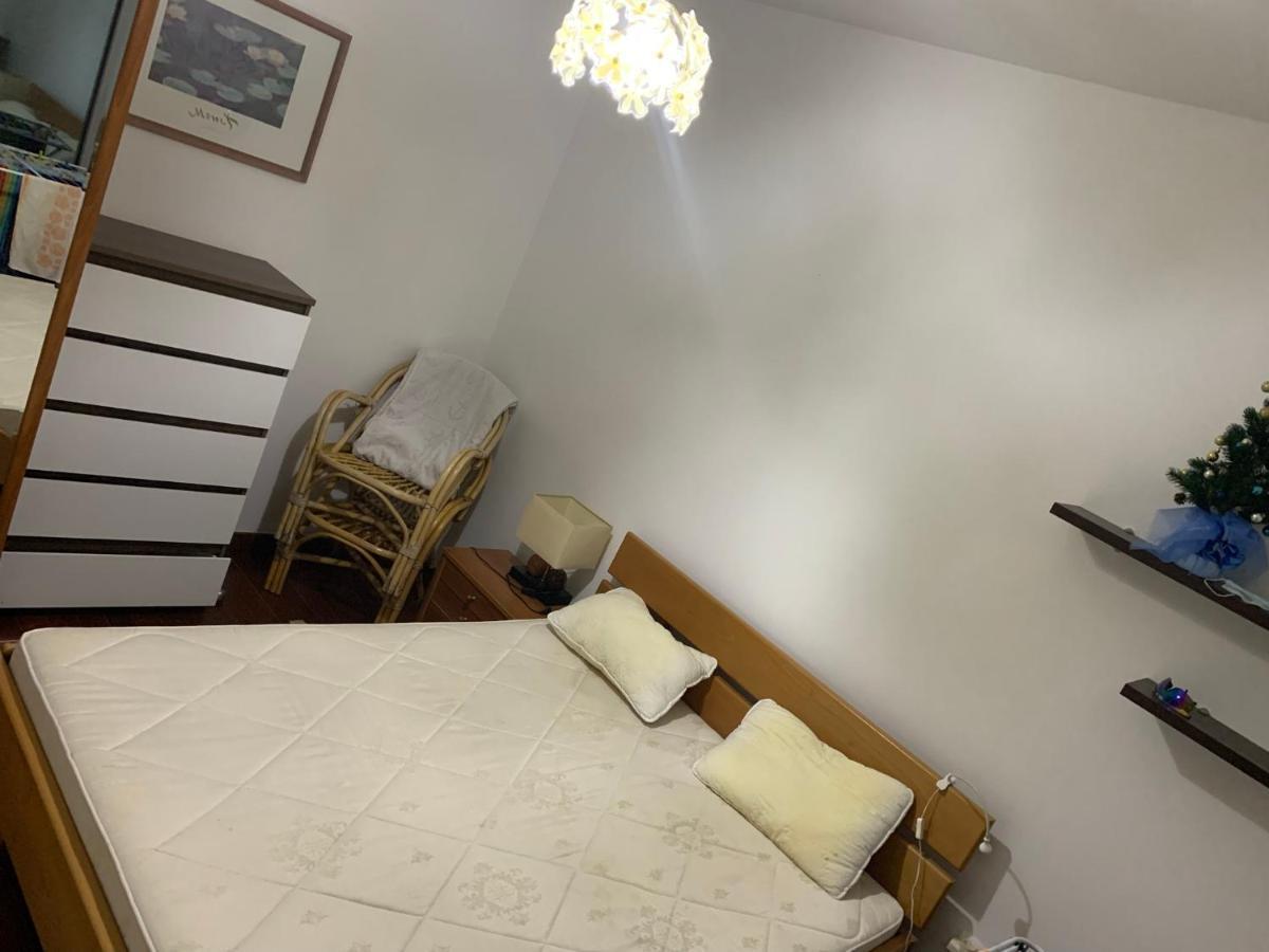 Apartment With Swimmingpool, Seaview And Large Terrace, 1St Floor, Min 2 Persons Dobrota Bagian luar foto